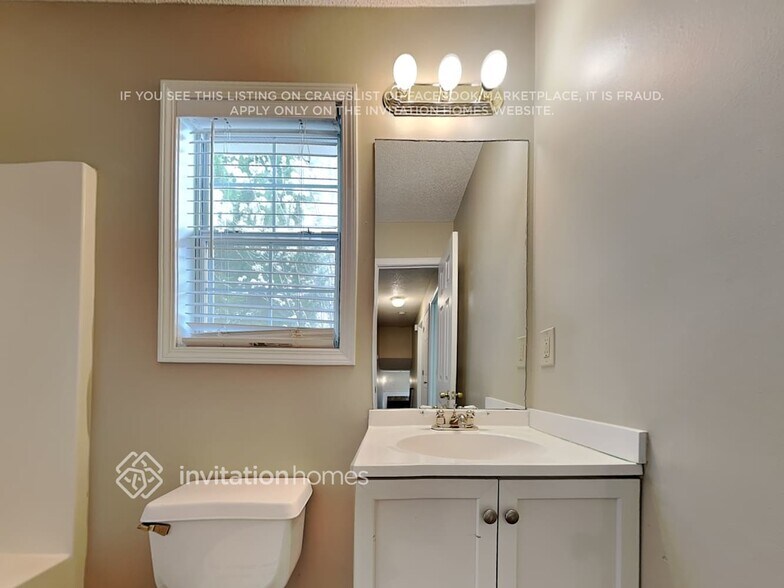 Building Photo - 112 Auburn Park