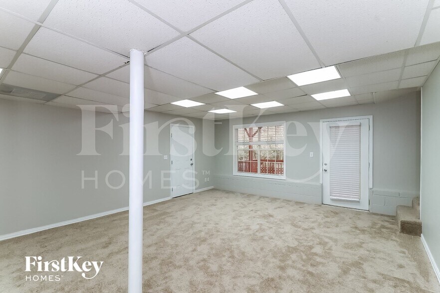 Building Photo - 5000 Sunbrook Way NW