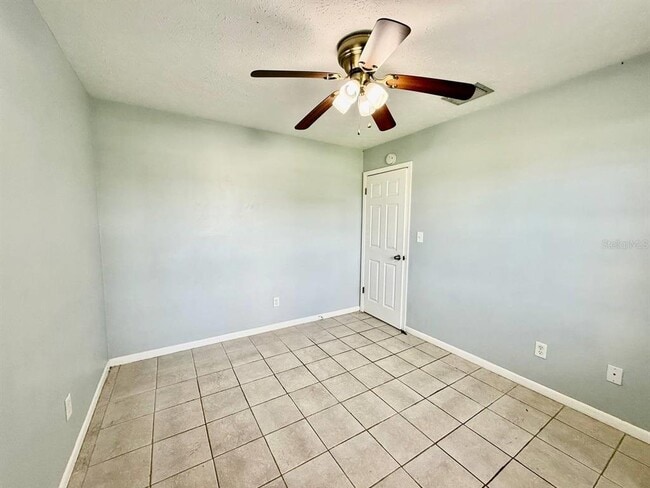 Building Photo - 10812 Hannaway Dr