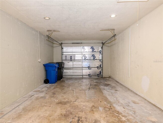 Building Photo - 11422 Wheeling Dr