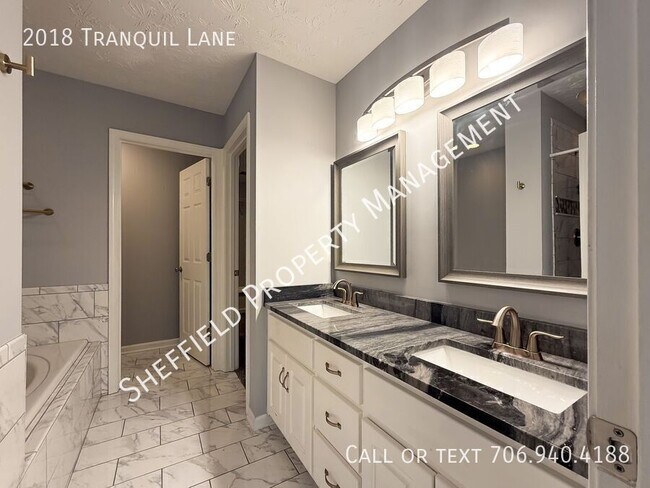 Building Photo - 2018 Tranquil Ln