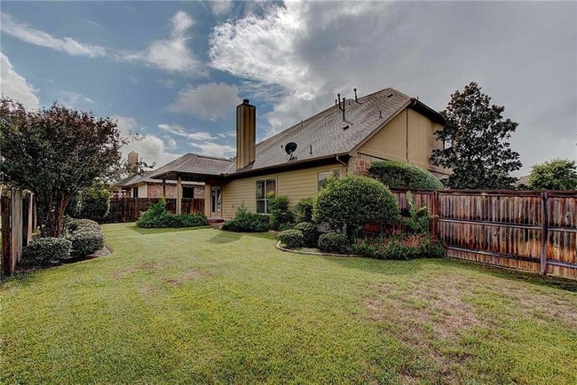 Building Photo - 2409 Santa Clara Ln