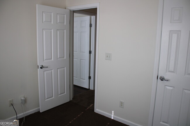 Building Photo - 2756 Deerwood Ln