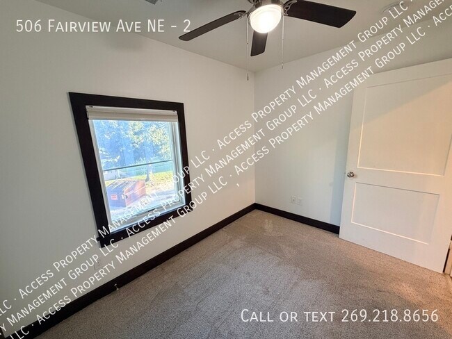 Building Photo - 506 Fairview Ave NE