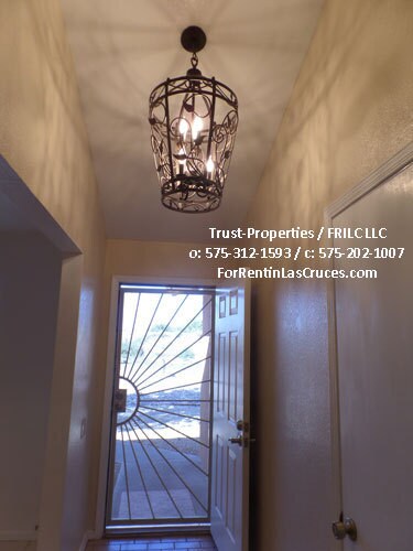 Building Photo - 5499 Cll De Rosas