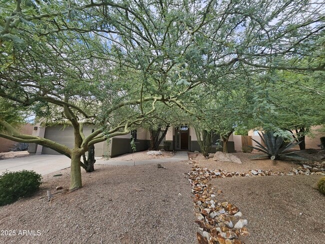 Building Photo - 11290 E Whitethorn Dr