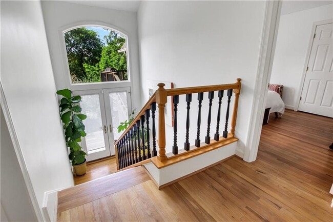 Building Photo - 925 Highland Terrace NE