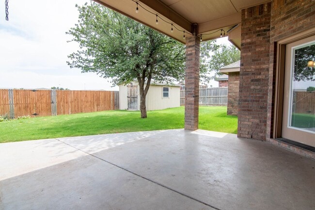 Building Photo - 5811 Oak Creek Drive