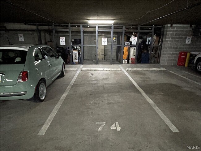 Building Photo - 4909 Laclede Ave