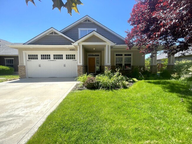 Primary Photo - Gorgeous 4 bed 3 bath home in Meridian, ju...