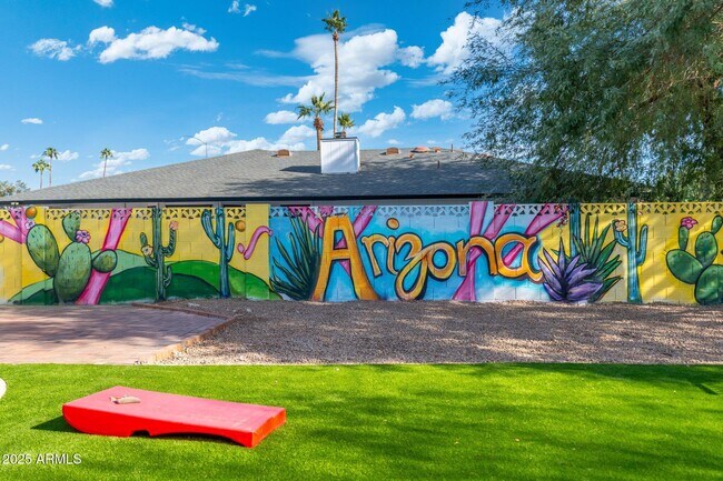 Building Photo - 1759 N Spring Cir