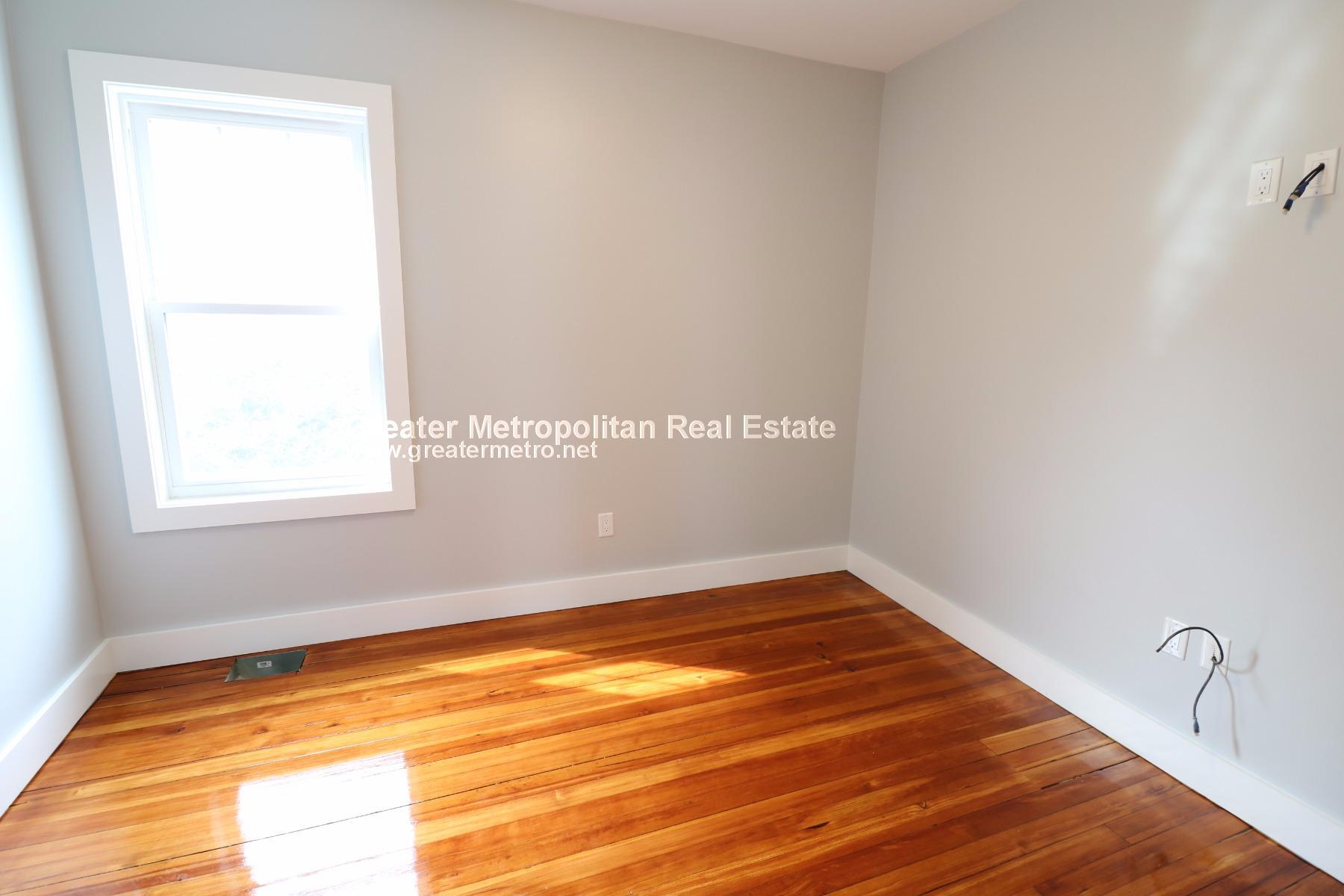 Building Photo - 21 Seafoam Ave