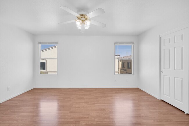 Building Photo - 2446 El Valle St