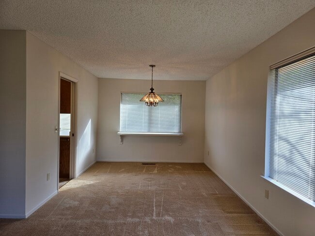 Building Photo - 6336 Stone Bridge Rd