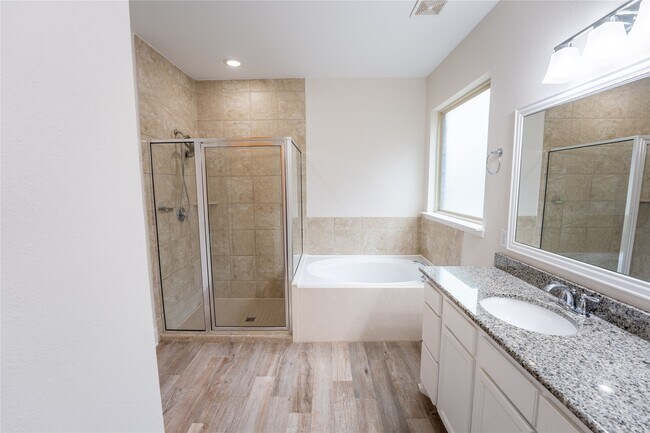 Building Photo - 143 West Wading Pond Circle
