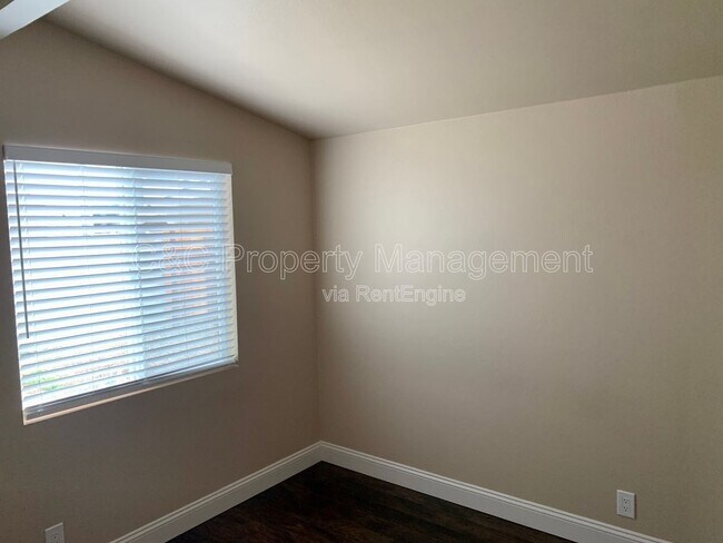 Building Photo - 1975 Paralta Ave