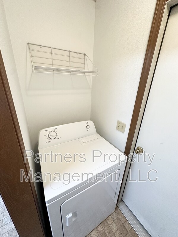 Building Photo - 1661 N Dawn Dr