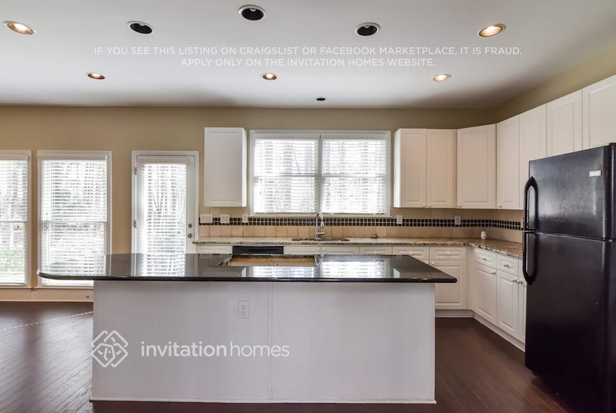 Building Photo - 4550 Red Cedar Cove SW