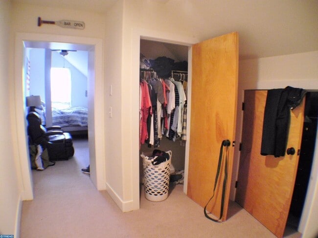 Building Photo - Beautiful 2 Bedroom Available in Manayunk