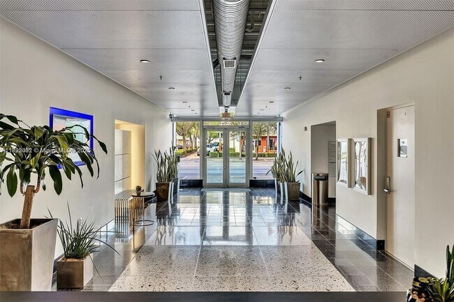 Building Photo - 8101 Biscayne Blvd