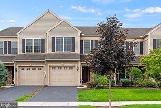 Building Photo - 2082 Deer Run Dr