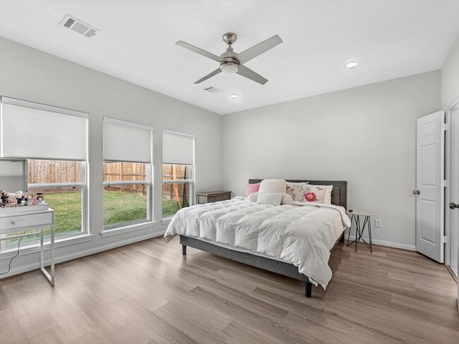 Building Photo - 8407 James Franklin St