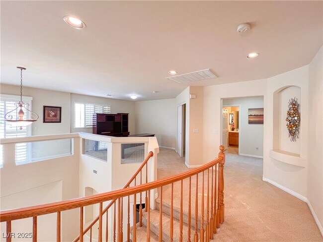 Building Photo - 6586 Shadow Cove Ave