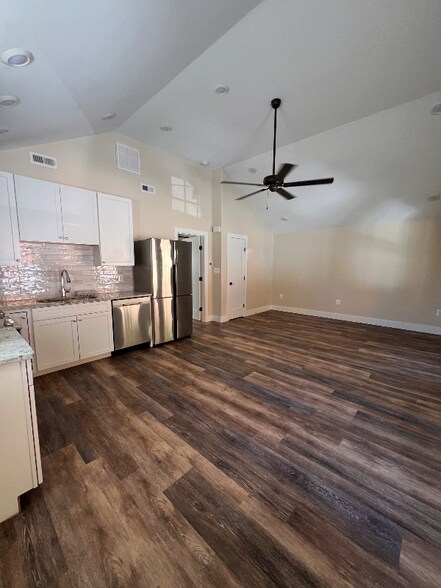 Building Photo - 42079 Sweet Spring Ln