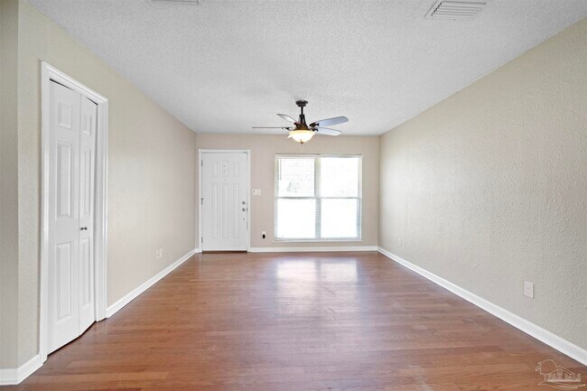Building Photo - 8137 Imperial Dr