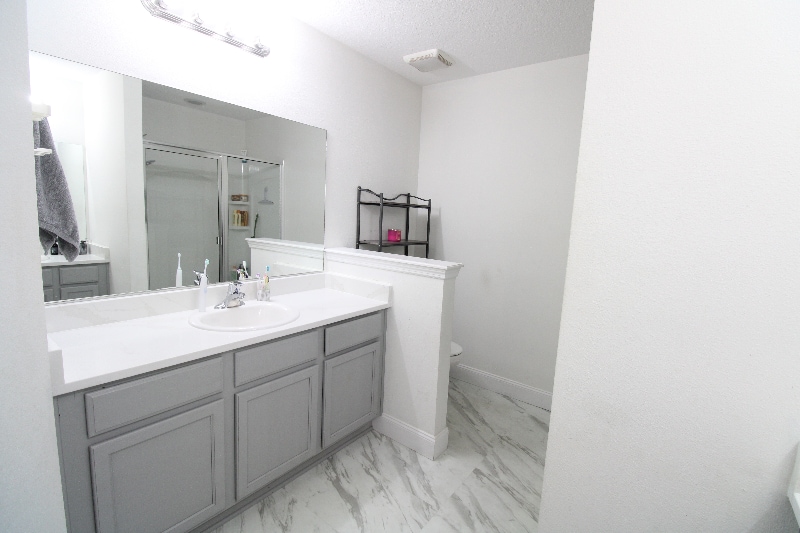 Building Photo - 600 Swallowtail Dr