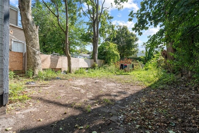 Building Photo - 505 Carbon St