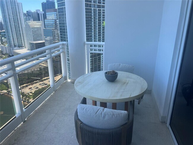 Building Photo - 901 Brickell Key Blvd