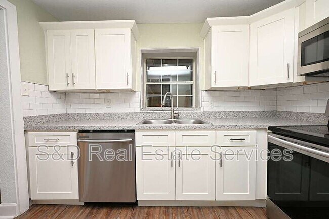 Building Photo - 3958 2nd St NW