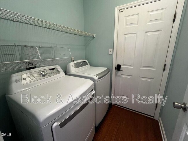 Building Photo - 214 Castle Hayne Dr