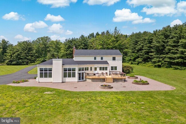 Building Photo - 1602 Harbourton Rocktown Rd