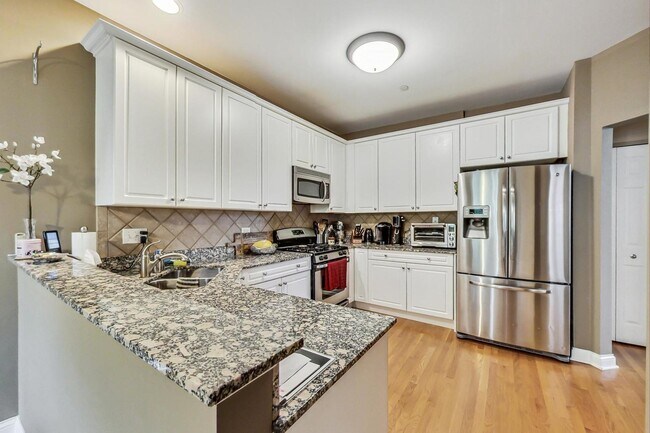 Building Photo - 4427 Lainie Cir