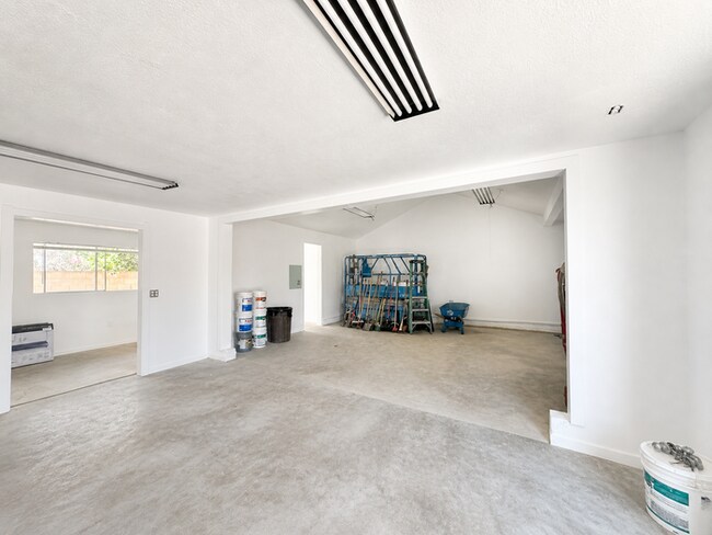 Building Photo - Fully Renovated 3BR Corner Lot Home With A Contractor-Friendly Flex Space | Work-from-Home Ready ...