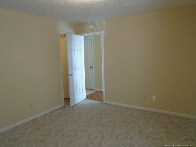 Building Photo - 241 Waterdown Dr