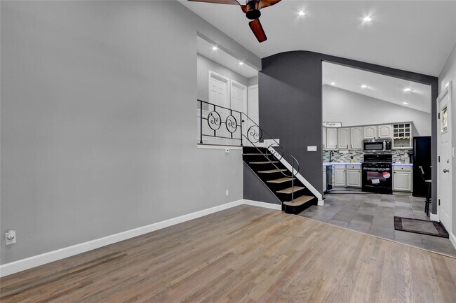 Building Photo - 639 Jayne Blvd