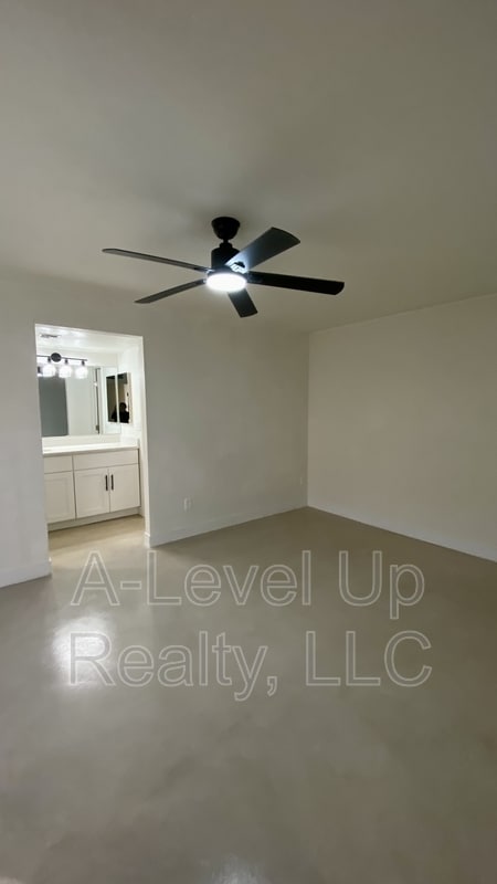 Building Photo - 2387 W Palo Dulce Dr