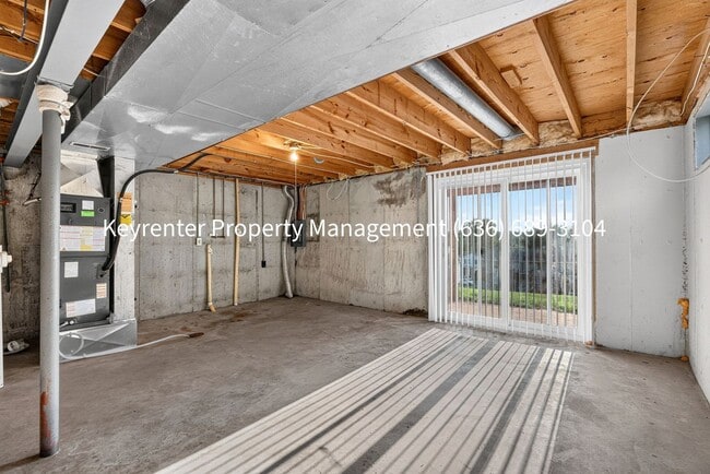 Building Photo - Charming 2-Bedroom Condo Available for Rent in Saint Peters!