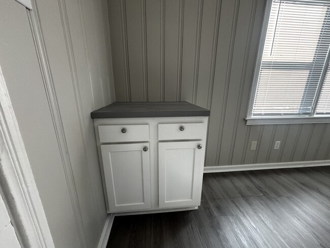 Building Photo - 516 Olivia Ln