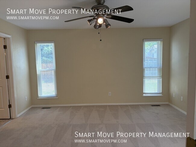 Building Photo - 108 W Crest Wood Dr