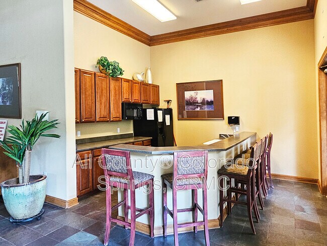 Building Photo - 3975 Rivera Grv