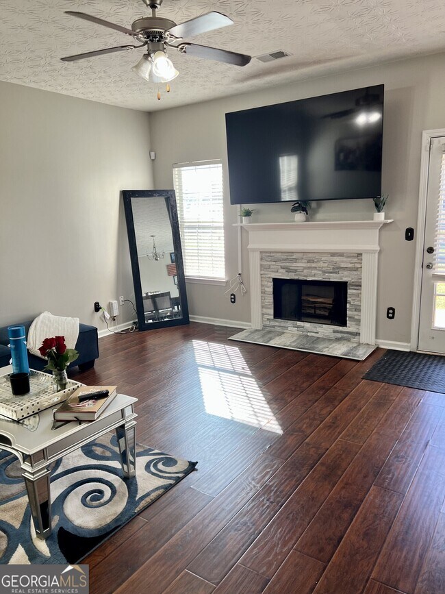 Building Photo - 11157 Aliyah Dr