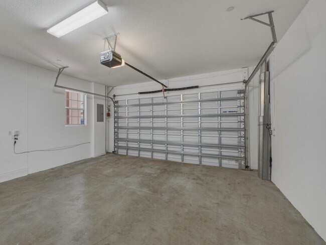 Building Photo - 119 Lancaster Rd