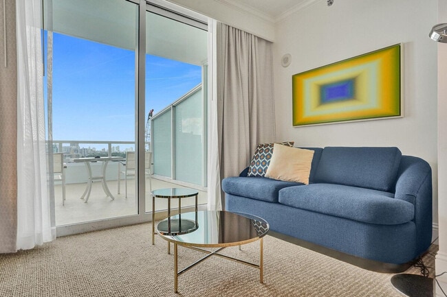 Building Photo - 4441 Collins Ave