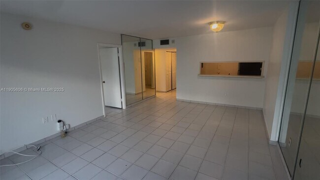 Building Photo - 401 Ocean Dr