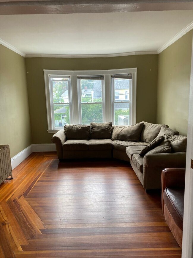 Building Photo - 20-22 Greenleaf Avenue