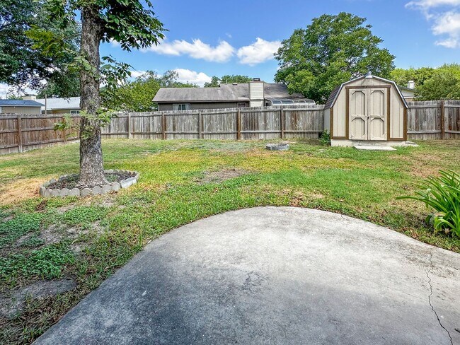Building Photo - Charming 4-Bedroom with Modern Upgrades in Prime Location